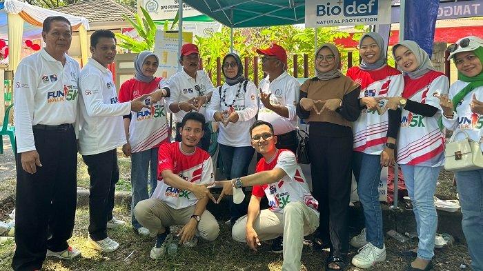 Wardah Meriahkan Fun Walk BPR/BPRS Bersama DPD Perbarindo Sumbar