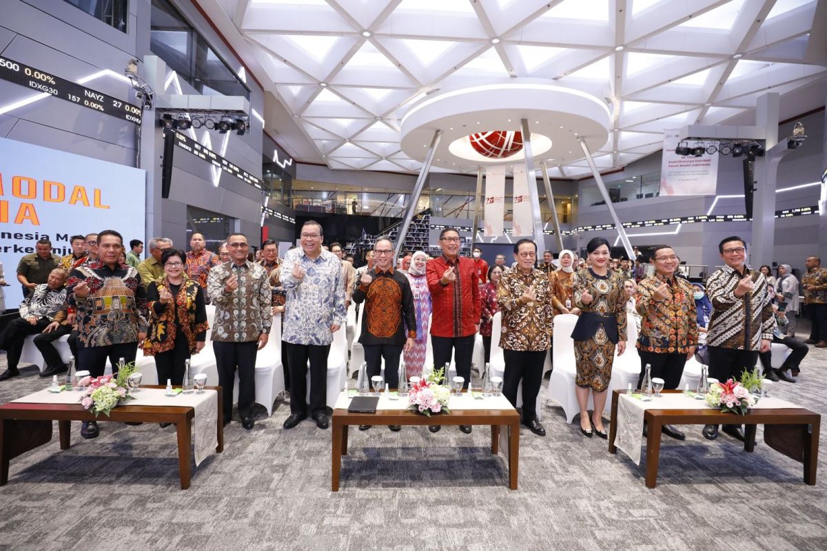Perkuat Pasar Modal OJK Menerbitkan Dua Aturan